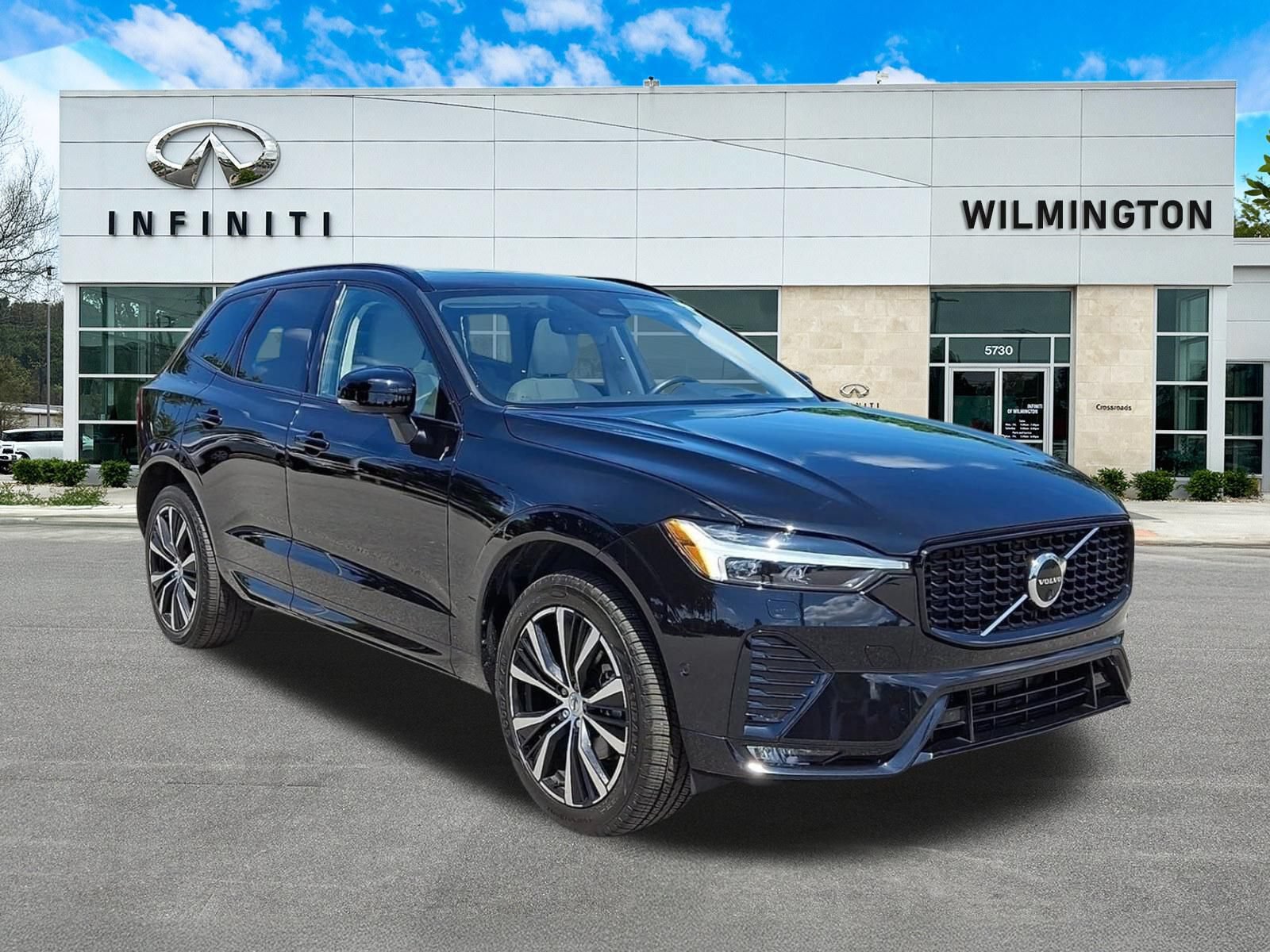 Used 2024 Volvo XC60 B5 Ultimate w/ Protection Package Premier AWD/4WD video 1