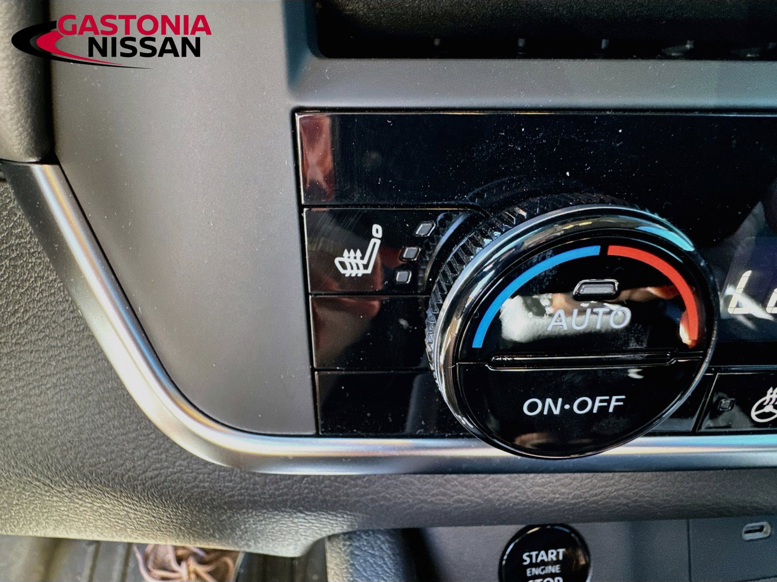 Used 2026 Nissan Rogue SV w/ Cold Weather Package FWD image 27