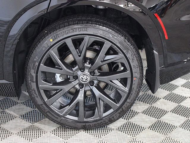 New 2026 Toyota Crown Signia AWD/4WD image 14