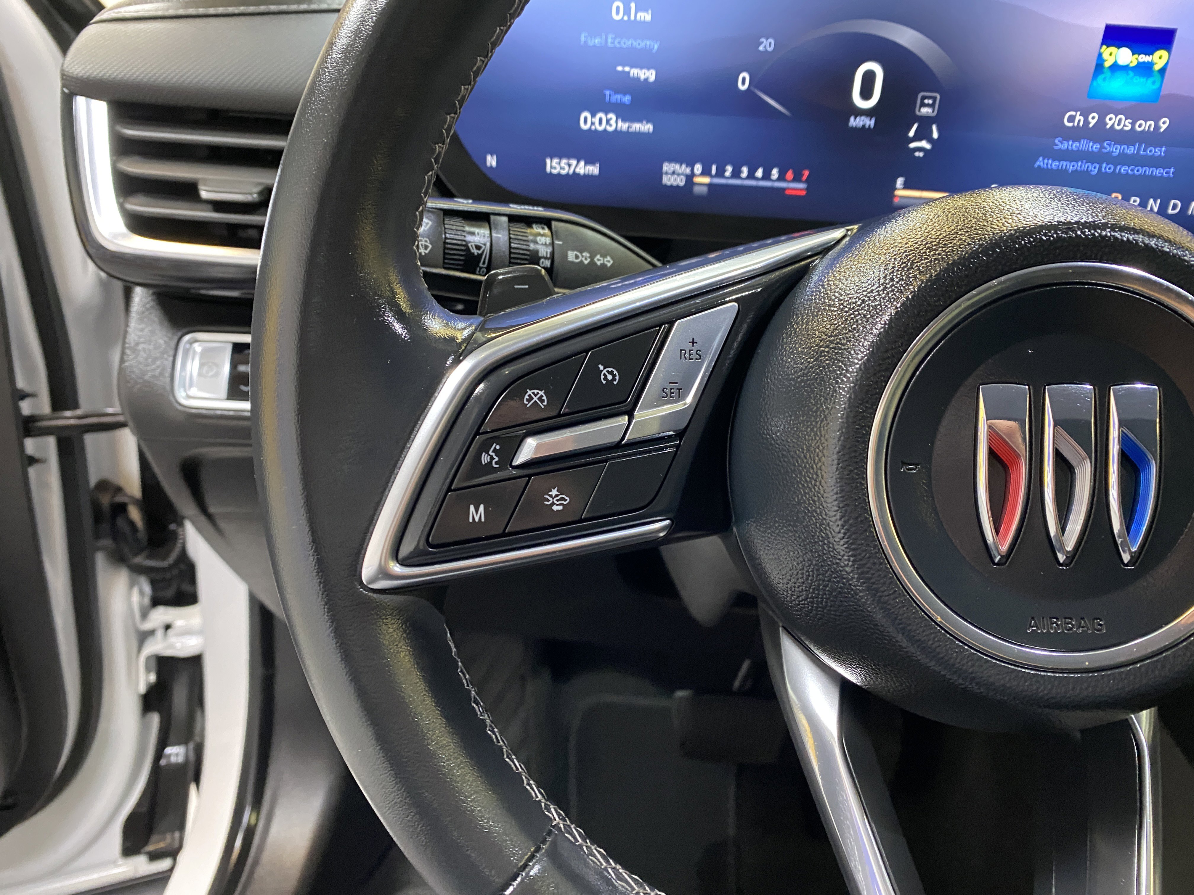 Used 2025 Buick Envision Preferred image 33