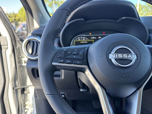 New 2025 Nissan Versa SR w/ Trunk Package FWD image 16