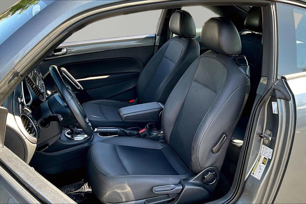 Used 2014 Volkswagen Beetle 2.5 image 19