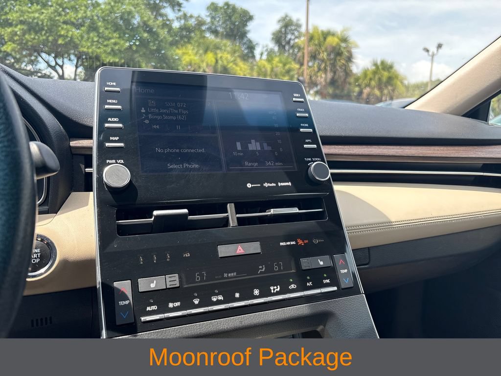 Used 2020 Toyota Avalon XLE w/ Moonroof Package FWD image 15