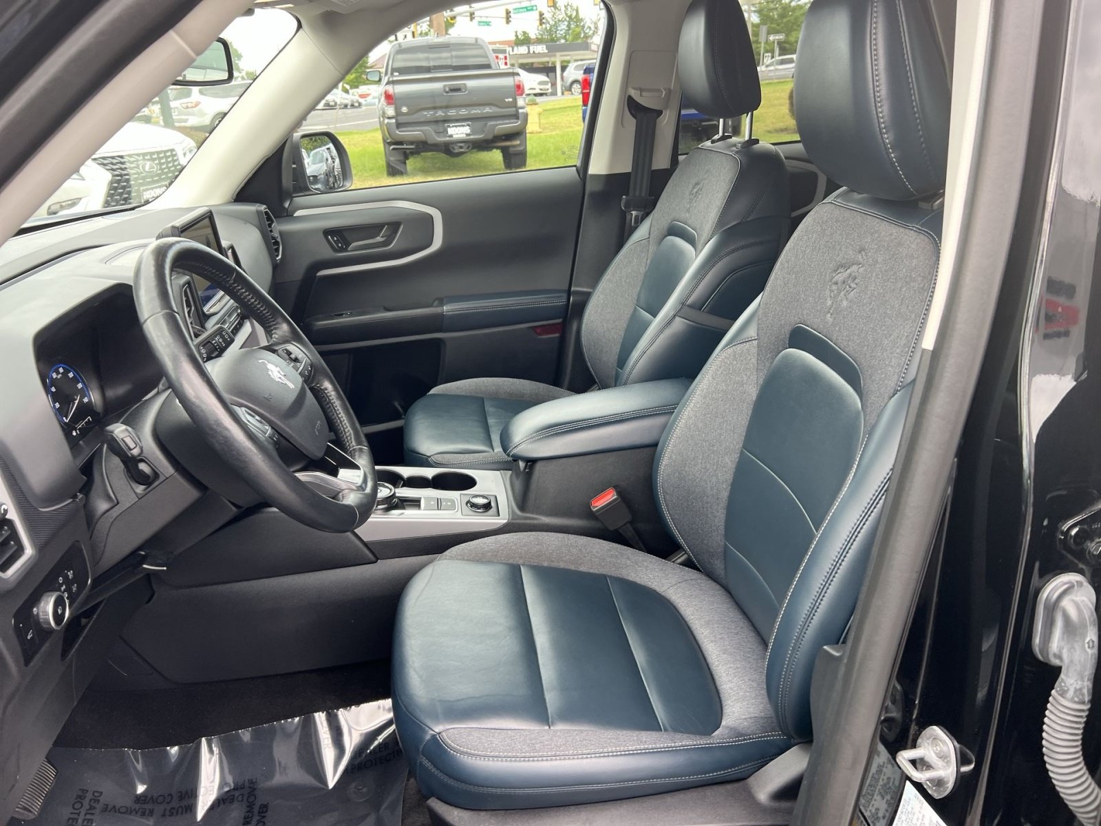 Used 2023 Ford Bronco Sport Outer Banks AWD/4WD image 13