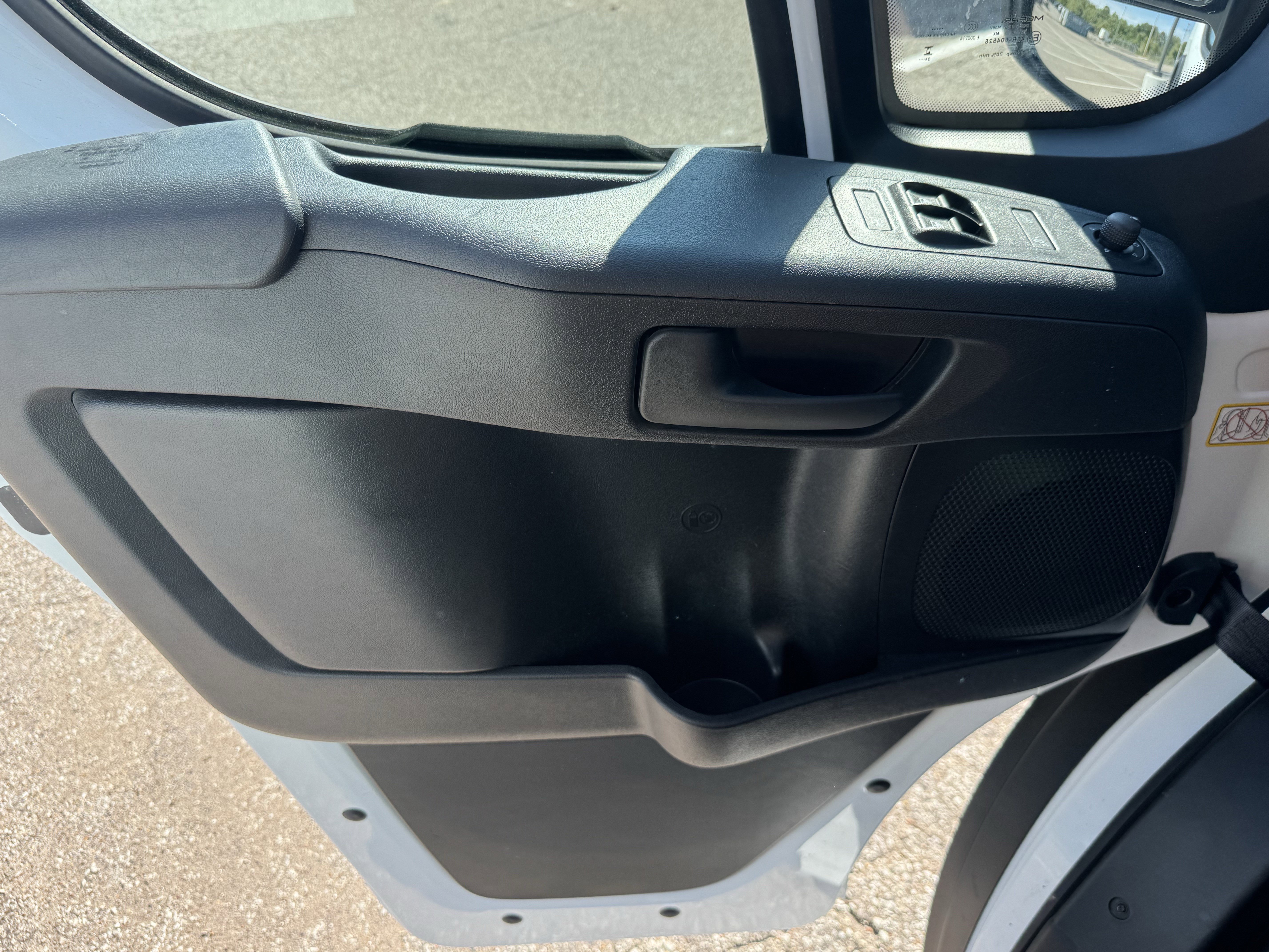 Used 2025 RAM ProMaster 2500 w/ Convenience Group image 8