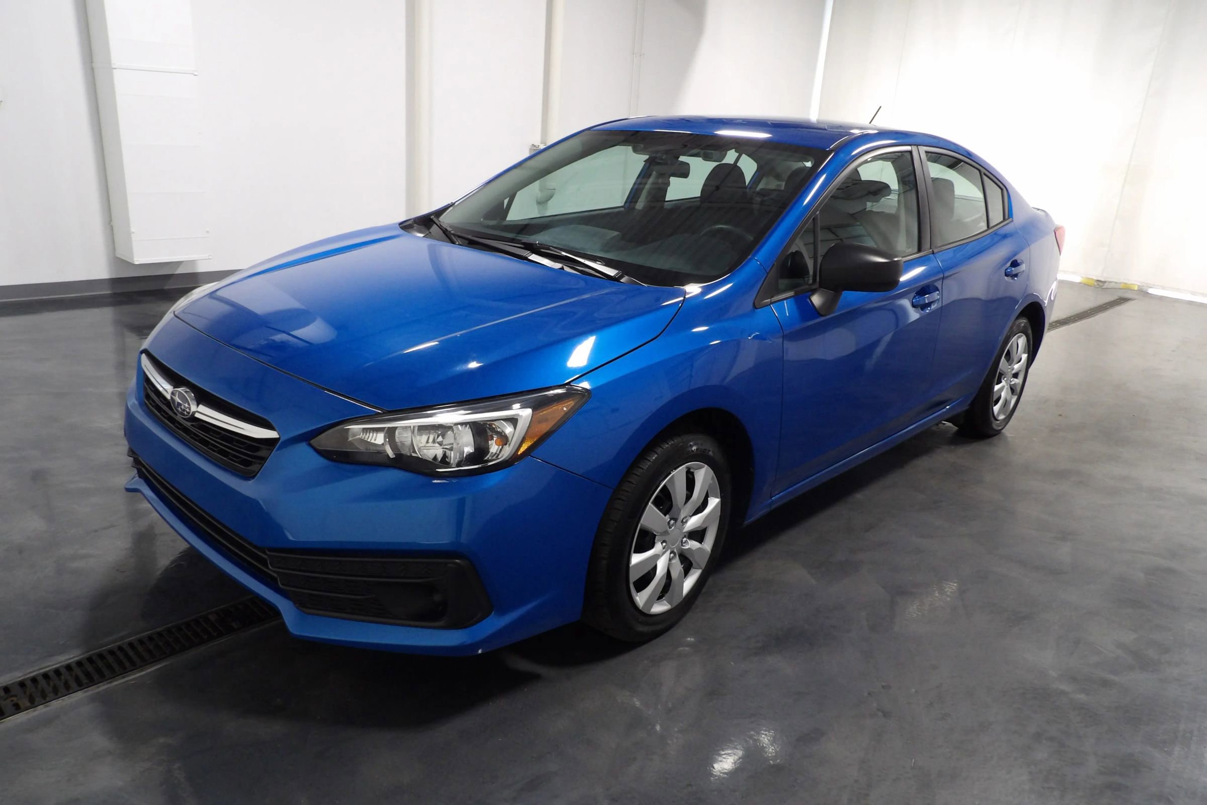 Used 2020 Subaru Impreza 2.0i image 3