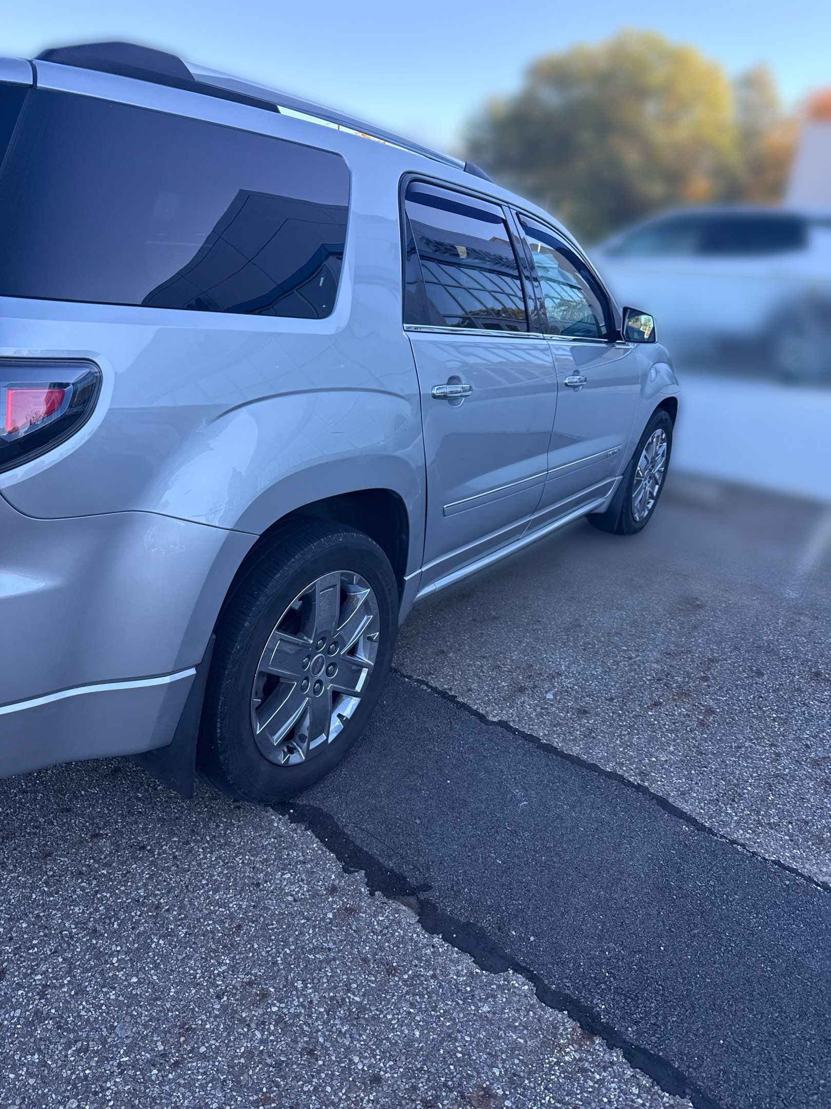 Used 2015 GMC Acadia Denali AWD/4WD image 10