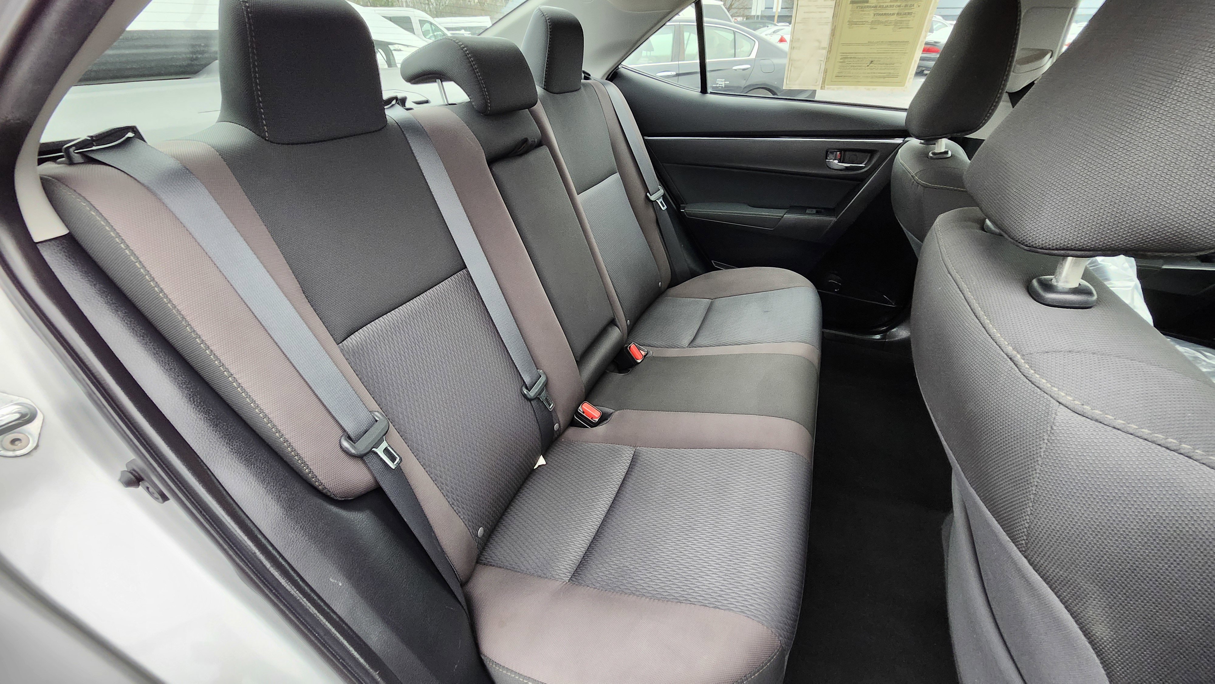 Used 2017 Toyota Corolla LE image 17