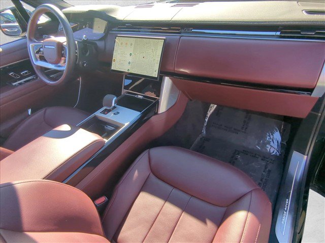Used 2025 Land Rover Range Rover SE AWD/4WD image 28
