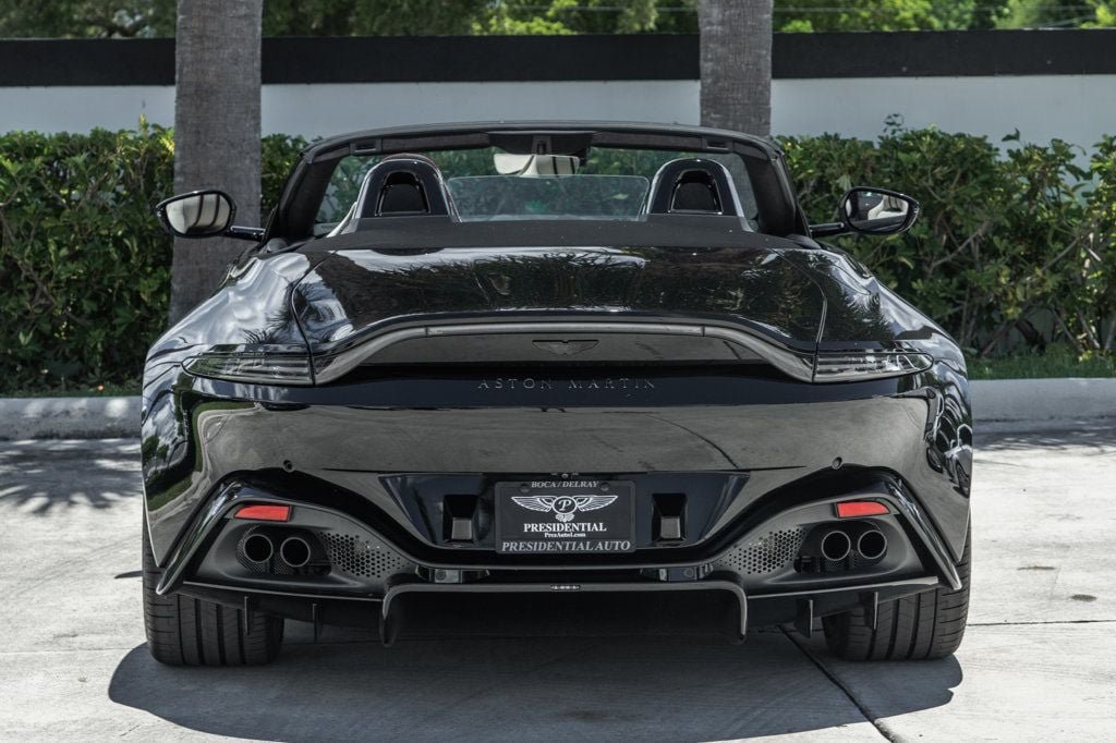 Used 2022 Aston Martin V8 Vantage Roadster RWD image 6