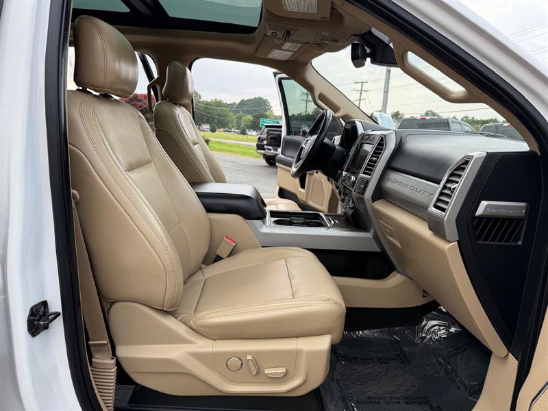 Used 2017 Ford F250 Lariat w/ Lariat Ultimate Package AWD/4WD image 16