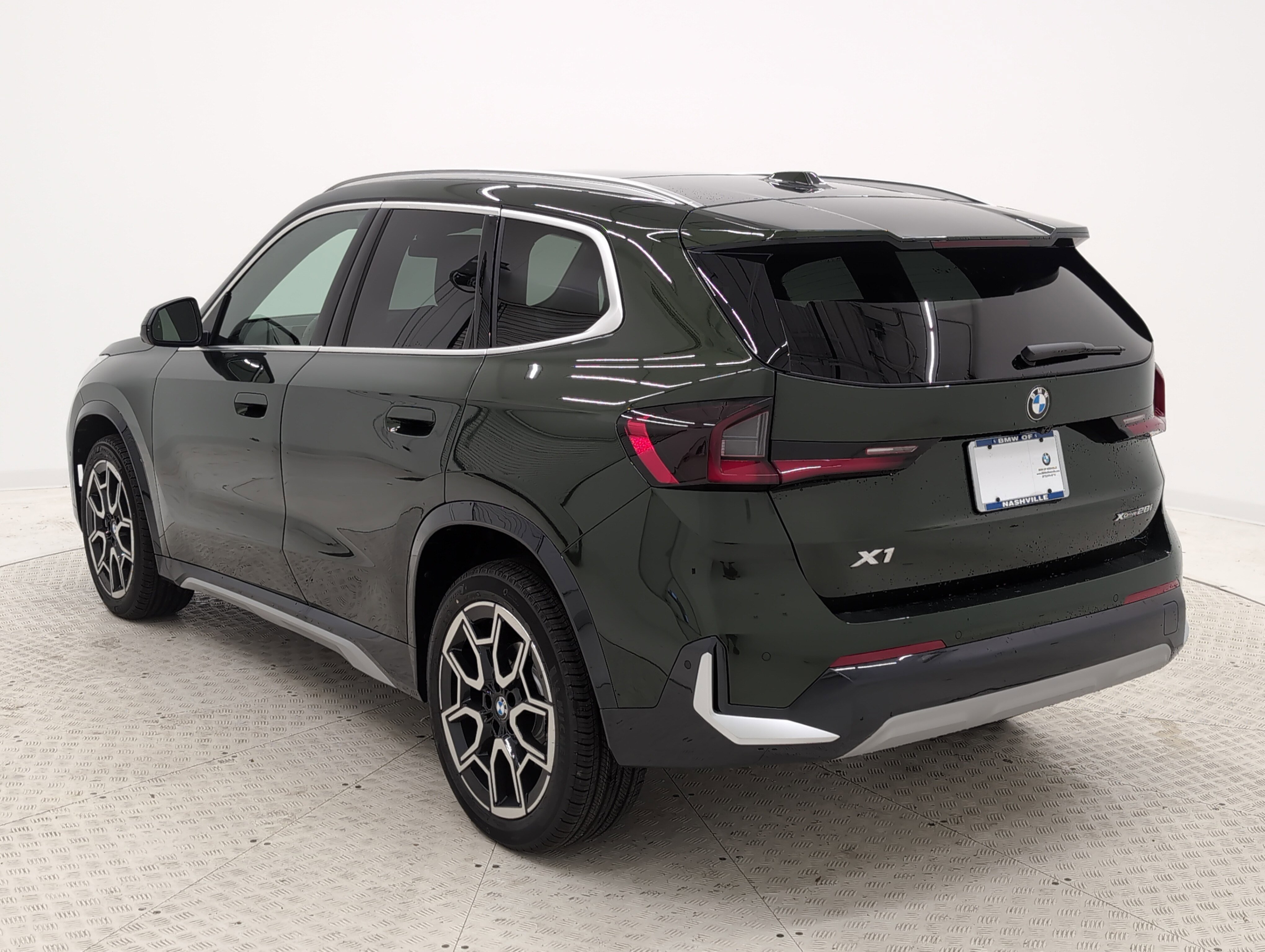 New 2025 BMW X1 xDrive28i w/ Premium Package image 6