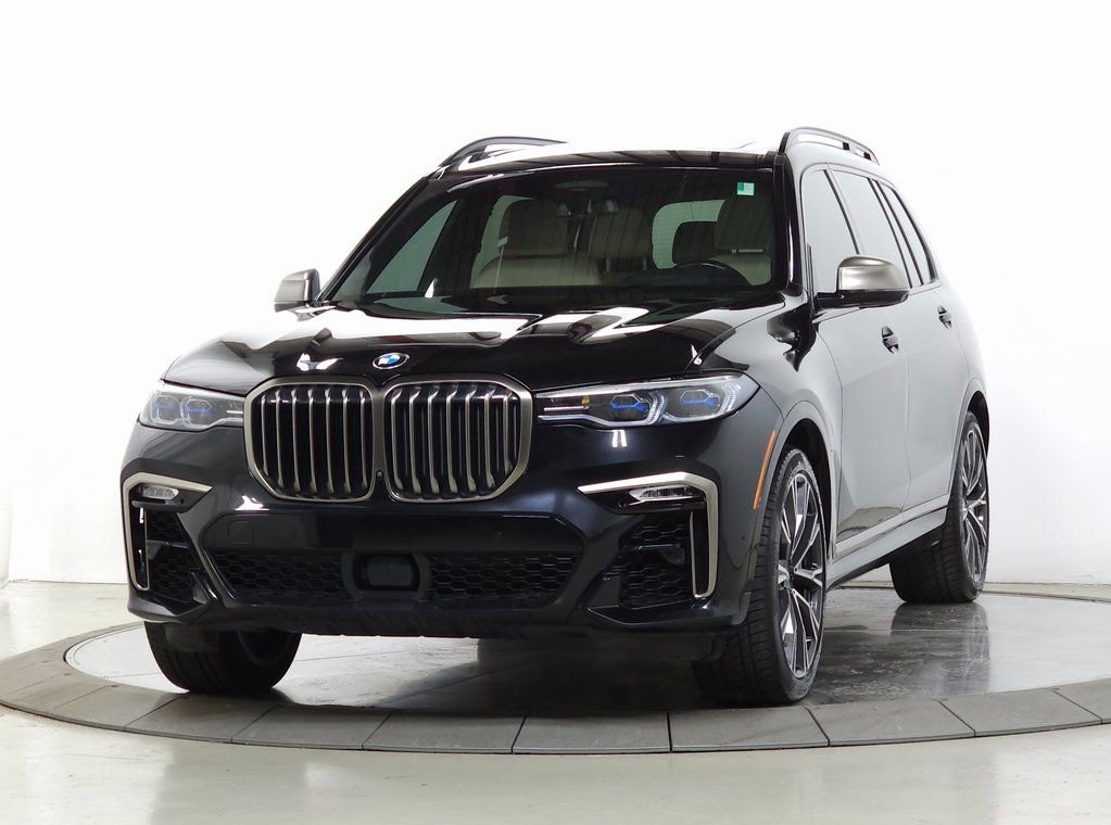 Used 2021 BMW X7 M50i image 3
