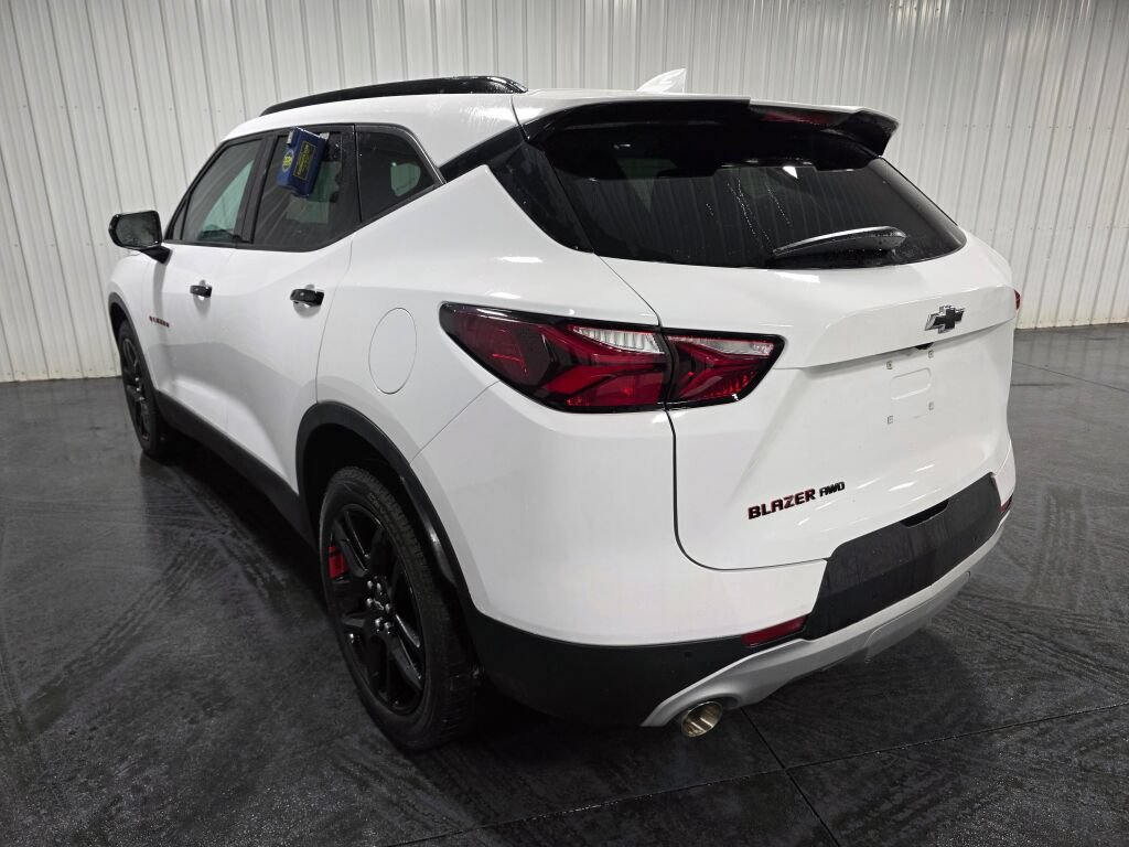 Used 2022 Chevrolet Blazer LT w/ Redline Edition AWD/4WD image 3