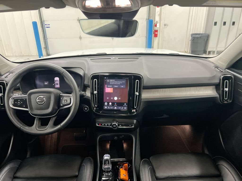 Used 2023 Volvo XC40 B4 Ultimate FWD image 10