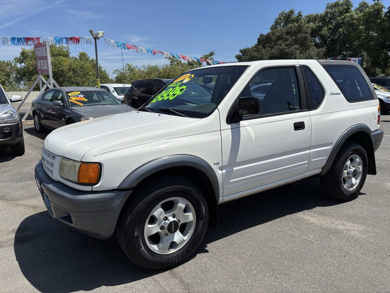Used 1999 Isuzu Amigo 2WD image 1