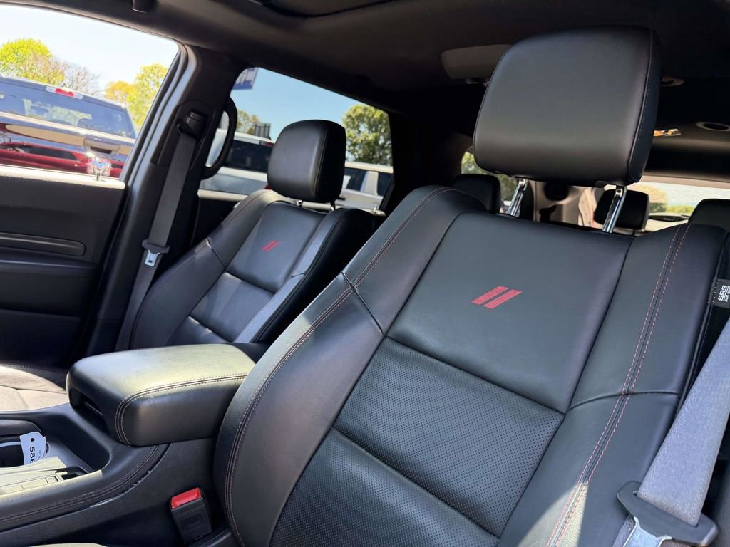 Used 2022 Dodge Durango R/T w/ Blacktop Package AWD/4WD image 18