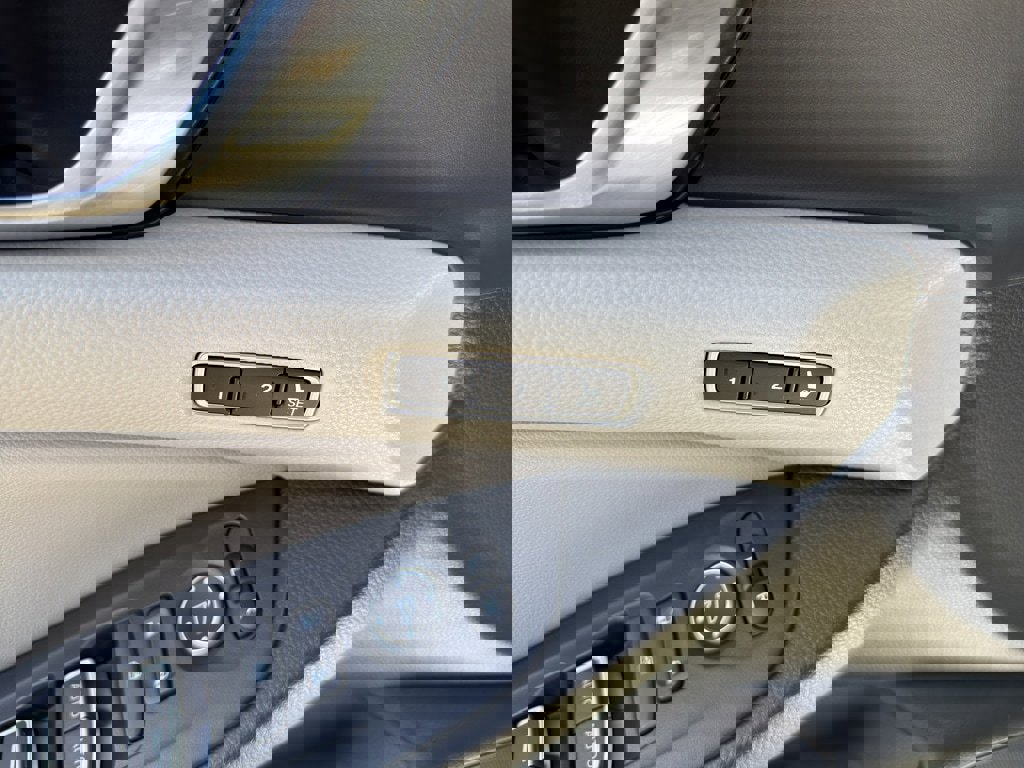 Used 2022 Honda Accord Touring image 13