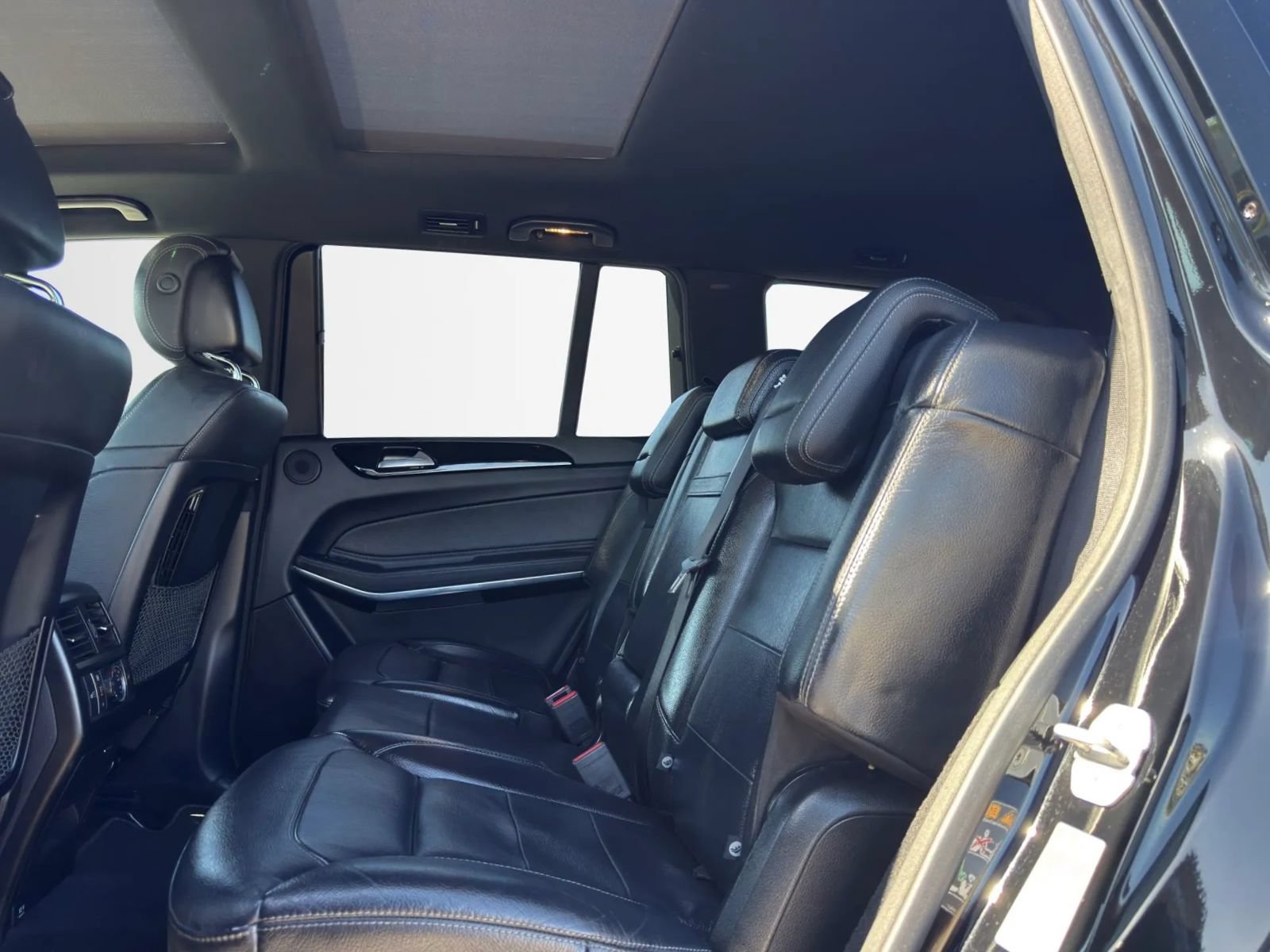 Used 2017 Mercedes-Benz GLS 550 4MATIC w/ Driver Assistance Package image 27