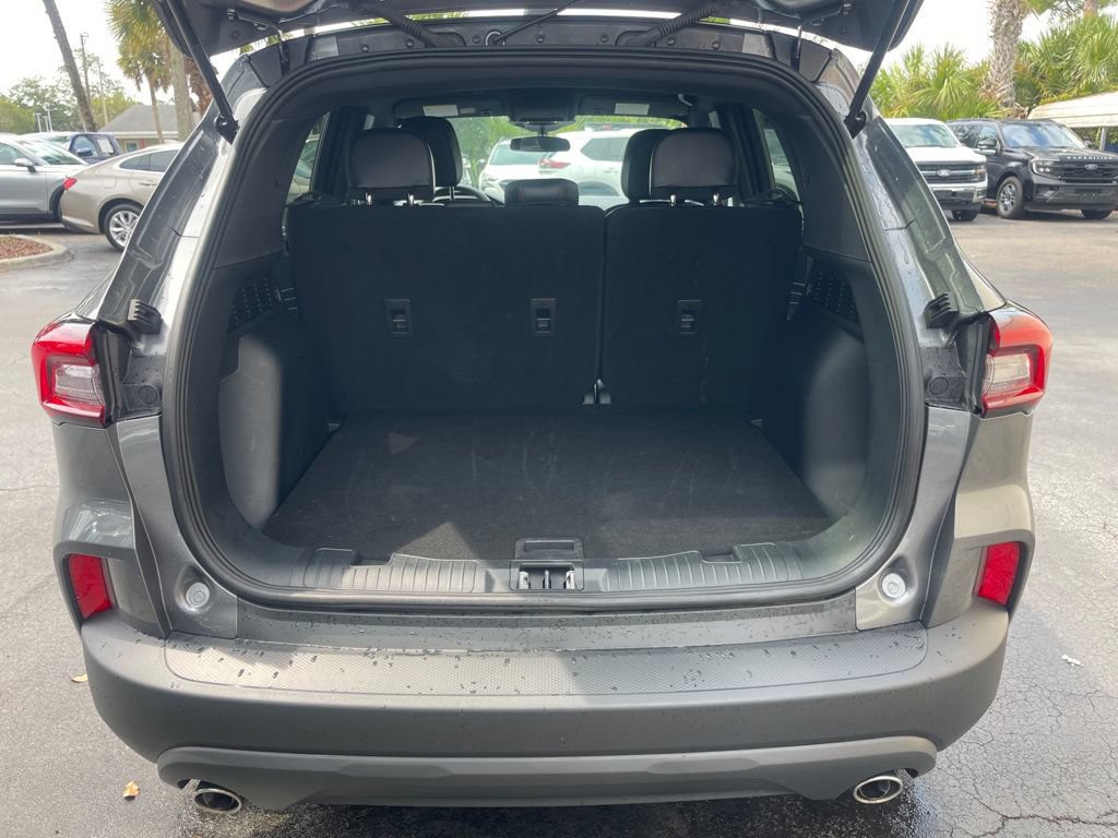 Used 2026 Ford Escape ST-Line FWD image 5