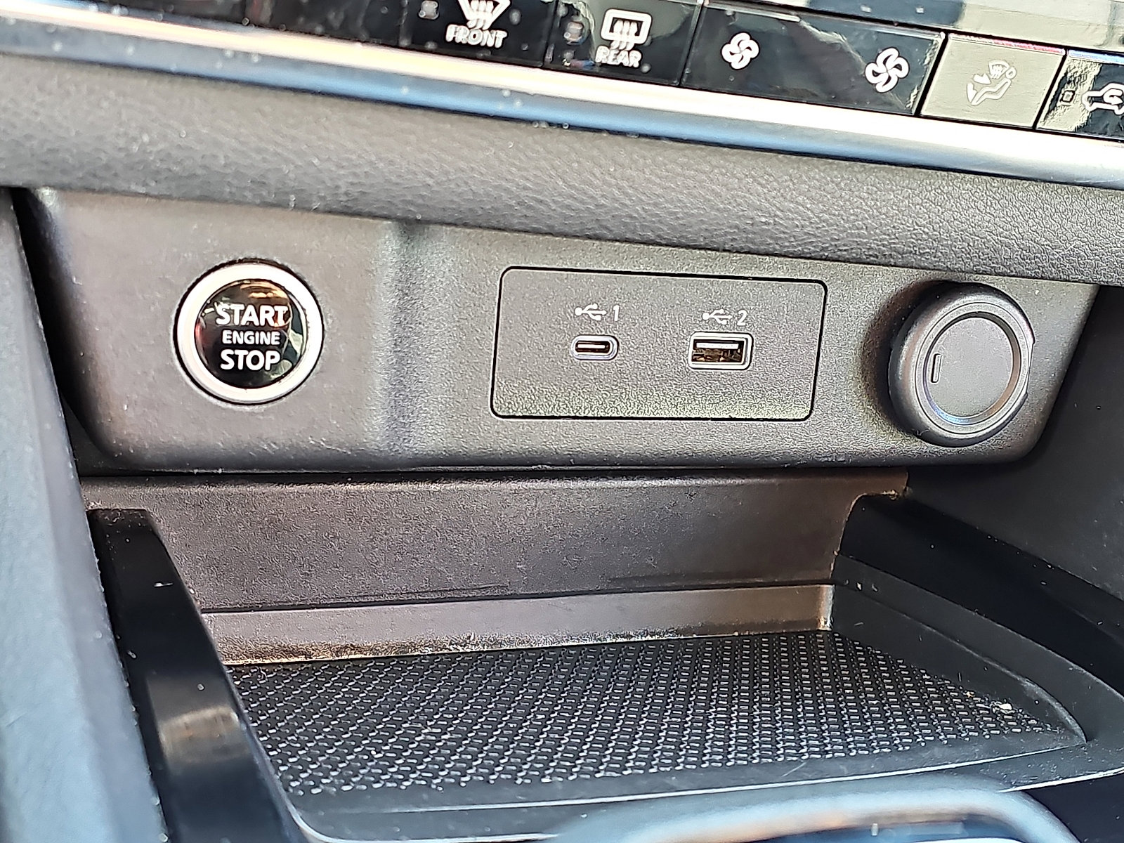 Used 2021 Nissan Rogue SV image 24