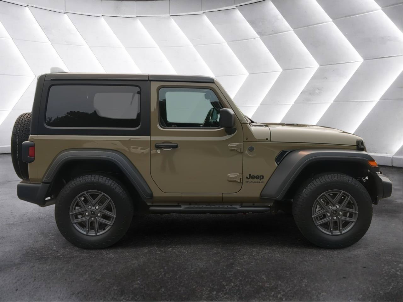 Used 2025 Jeep Wrangler Sport AWD/4WD image 7