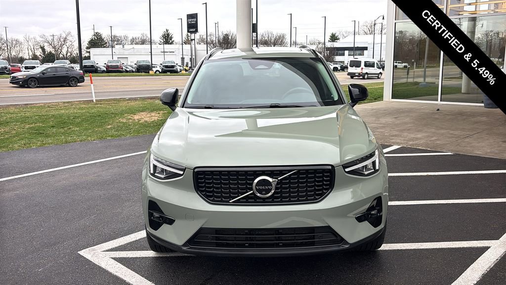 Certified 2023 Volvo XC40 B5 Plus w/ Driver Assist Package image 5