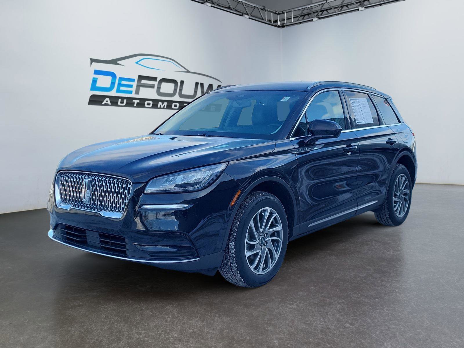 Used 2022 Lincoln Corsair Standard w/ Equipment Group 101A image 7