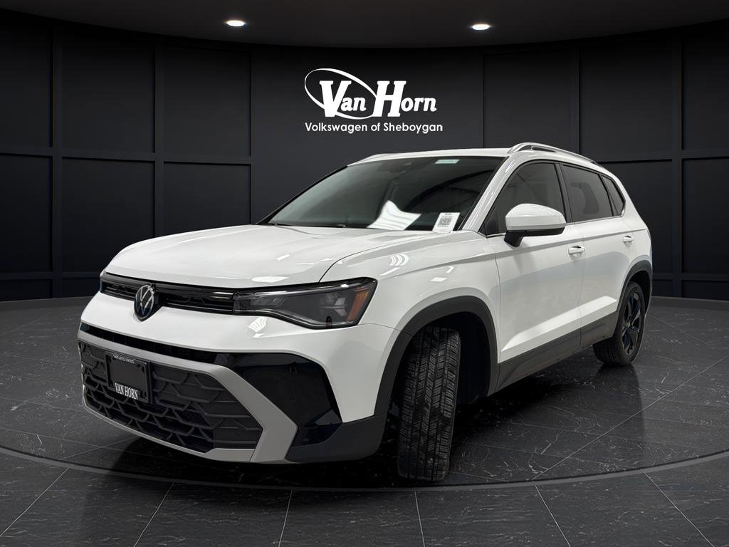 Used 2025 Volkswagen Taos SE w/ Panoramic Sunroof Package image 7