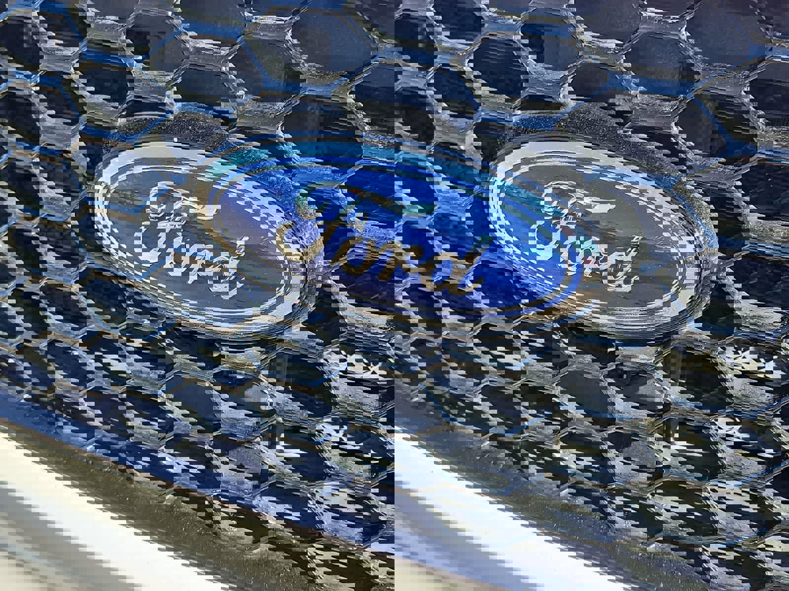 Used 2021 Ford Edge ST image 12