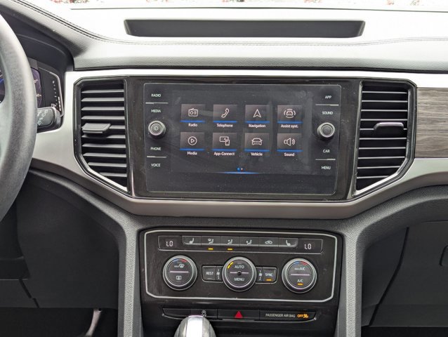 Used 2022 Volkswagen Atlas SE w/ Panoramic Sunroof Package AWD/4WD image 14