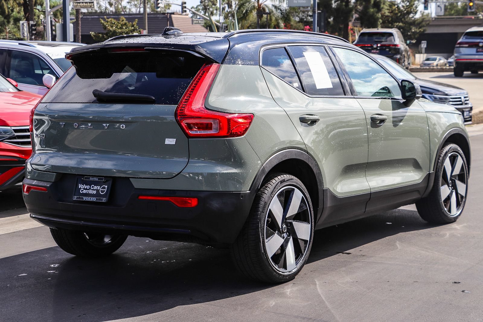 Used 2023 Volvo XC40 Recharge Ultimate AWD/4WD image 6