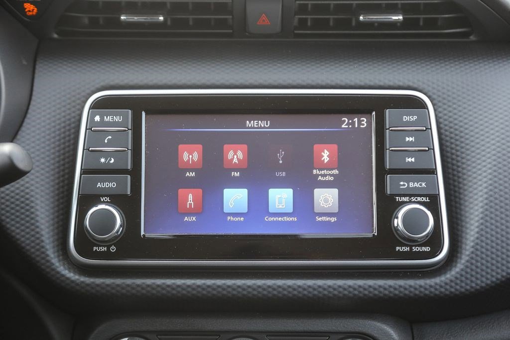 Certified 2025 Nissan Kicks Play S image 13