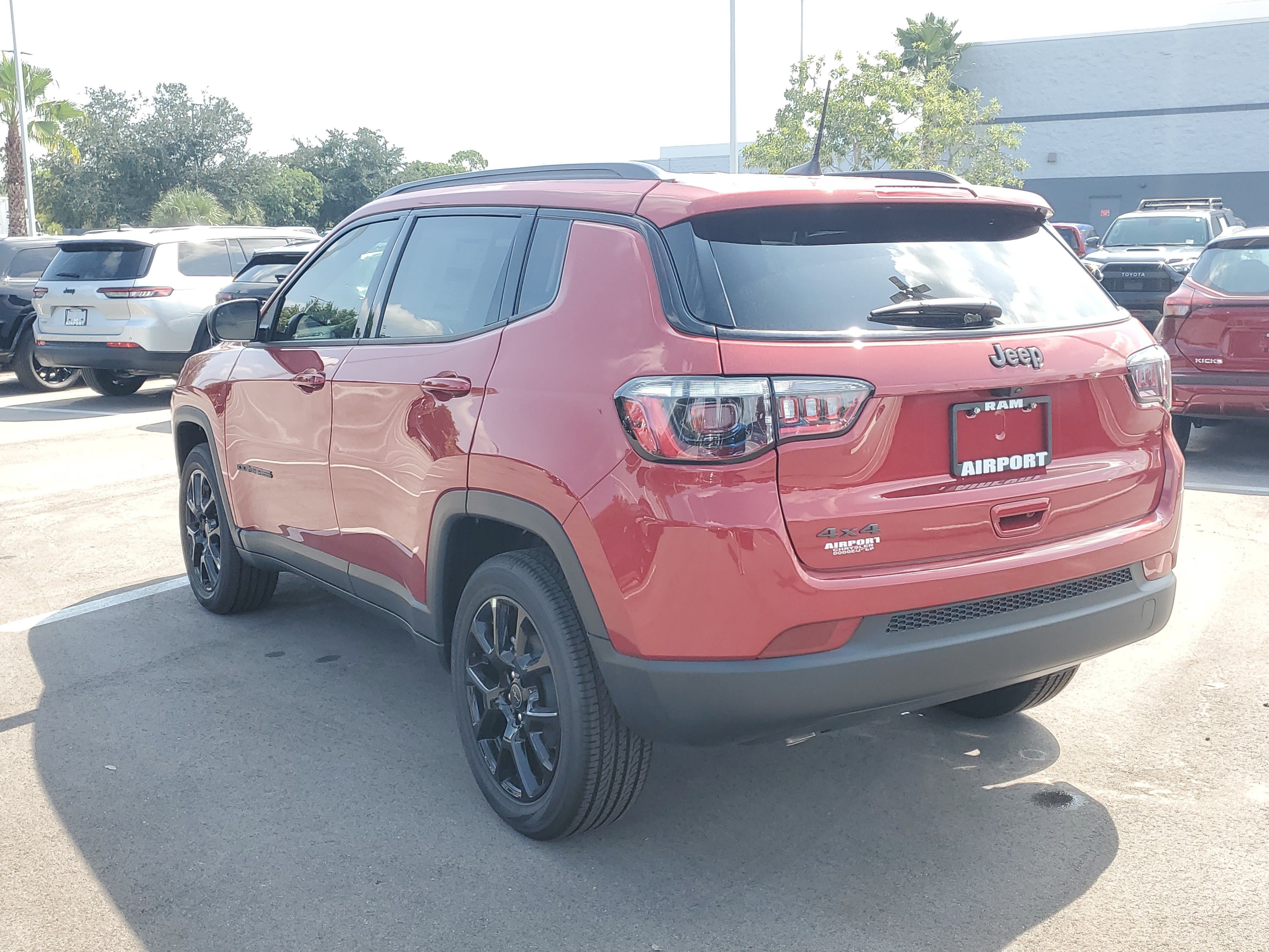 New 2026 Jeep Compass Latitude AWD/4WD image 22