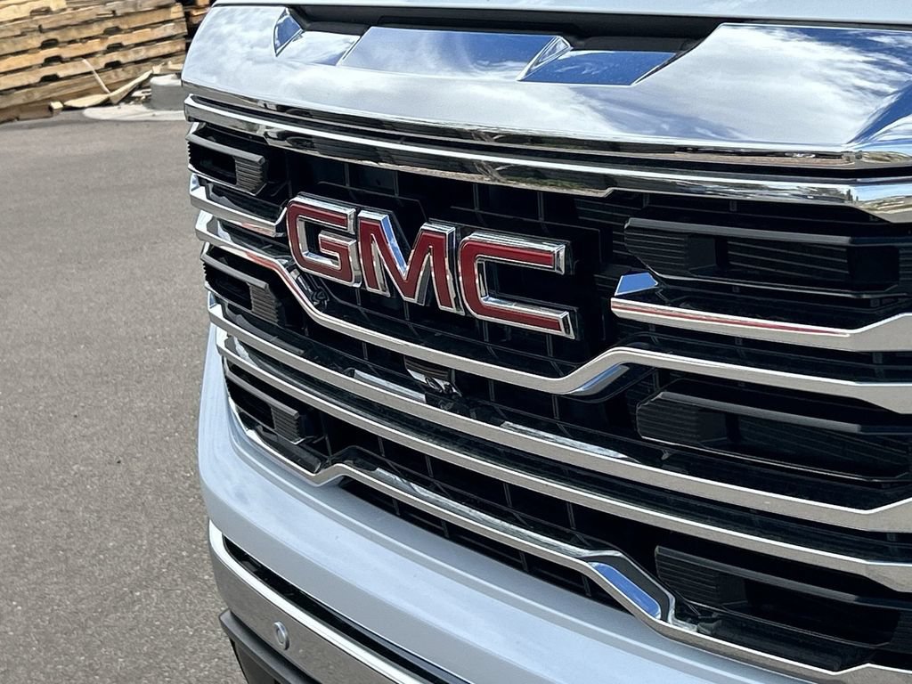 Used 2026 GMC Sierra 1500 SLT w/ SLT Premium Plus Package AWD/4WD image 30