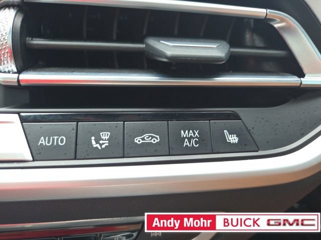 Used 2022 BMW X7 xDrive40i w/ M Sport Package AWD/4WD image 41