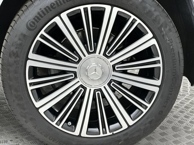Used 2021 Mercedes-Benz Maybach GLS 600 4MATIC image 10