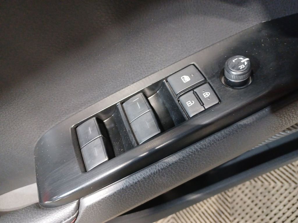 Used 2025 Toyota Camry XSE FWD image 15