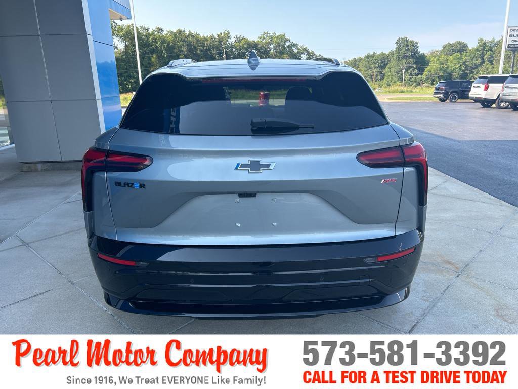 New 2024 Chevrolet Blazer EV RS image 5