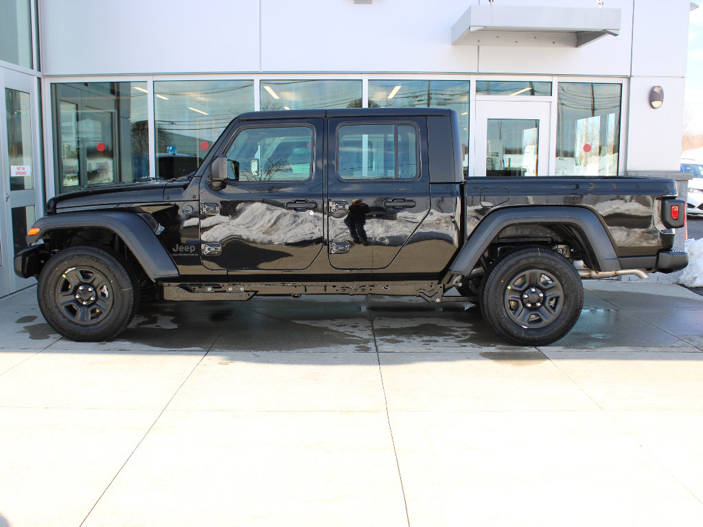 New 2026 Jeep Gladiator Sport image 5