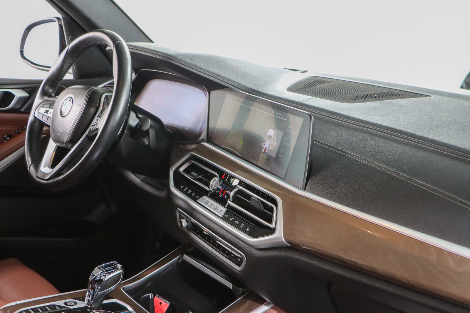 Used 2022 BMW X5 sDrive40i w/ Premium Package image 26