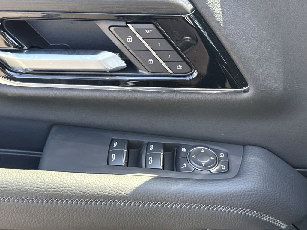 New 2026 GMC Yukon XL Denali w/ Sun & Power Step Package image 15