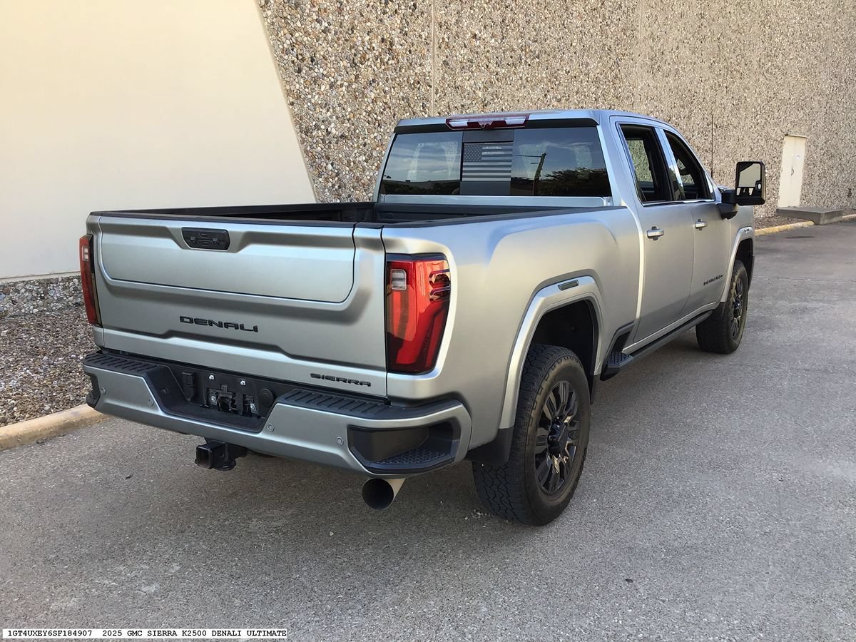 Used 2025 GMC Sierra 2500 Denali Ultimate AWD/4WD image 5