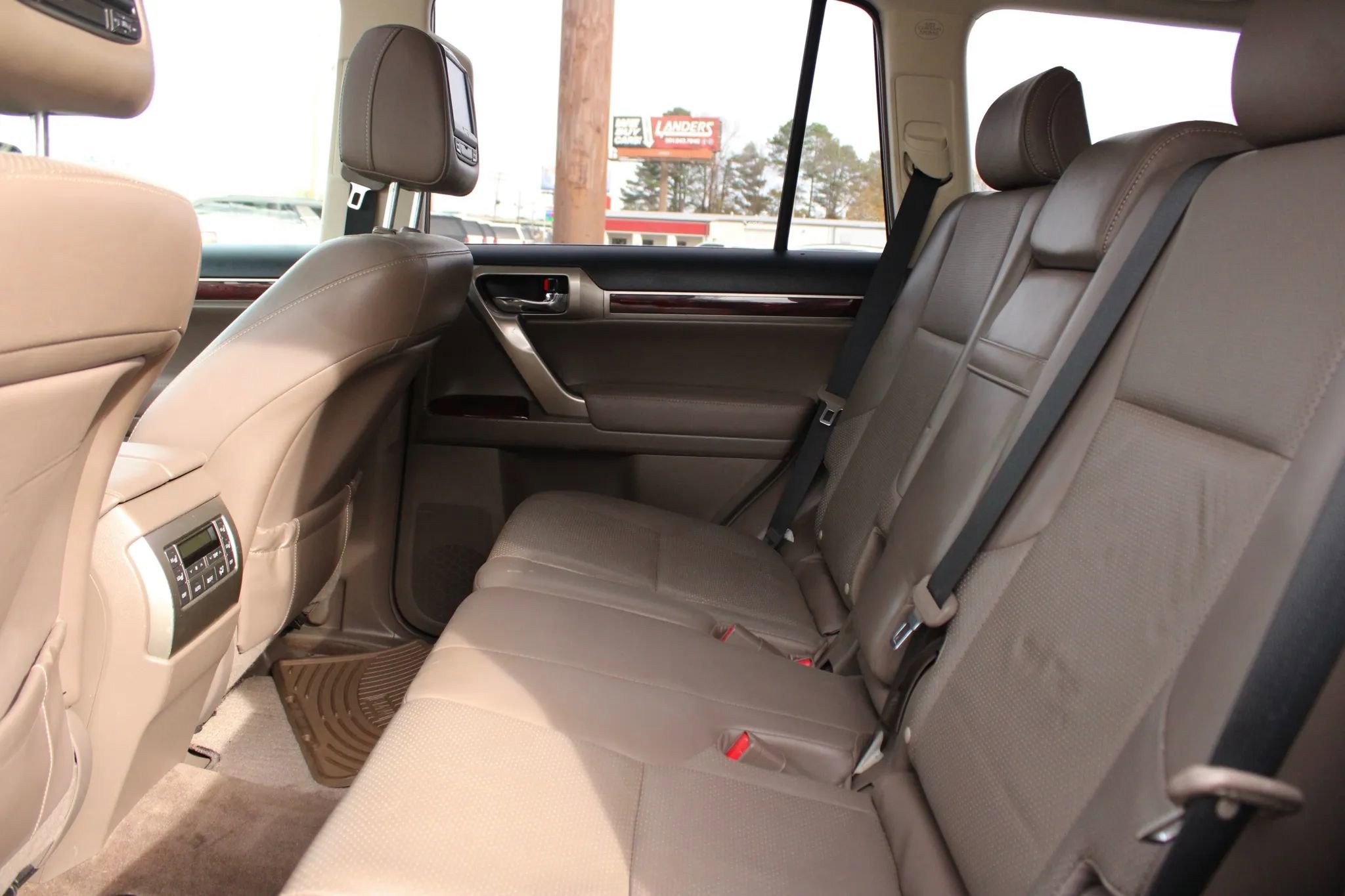 Used 2011 Lexus GX 460 image 14