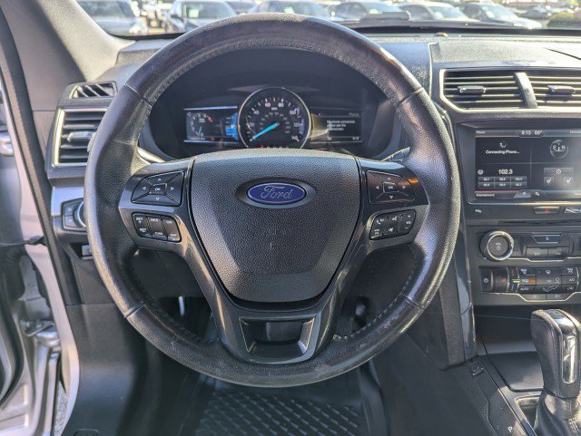 Used 2016 Ford Explorer XLT w/ Equipment Group 202A image 12