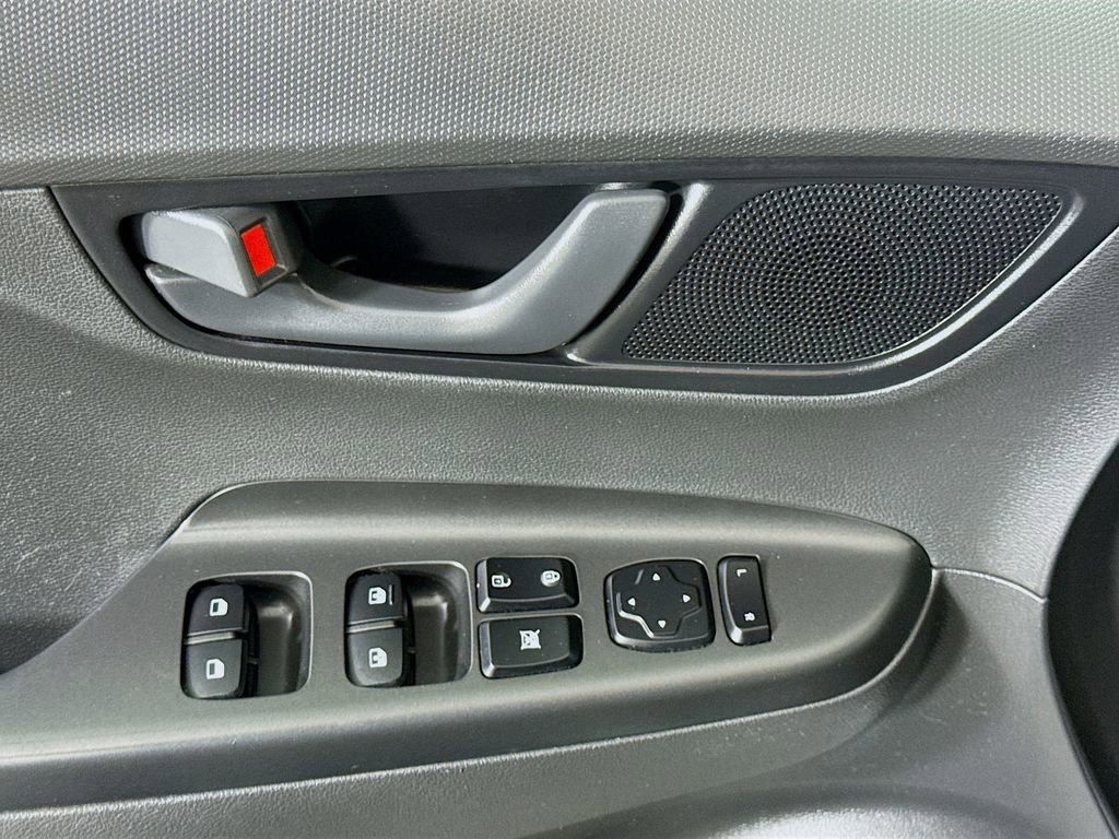 Certified 2021 Hyundai Kona SEL Plus AWD/4WD image 25