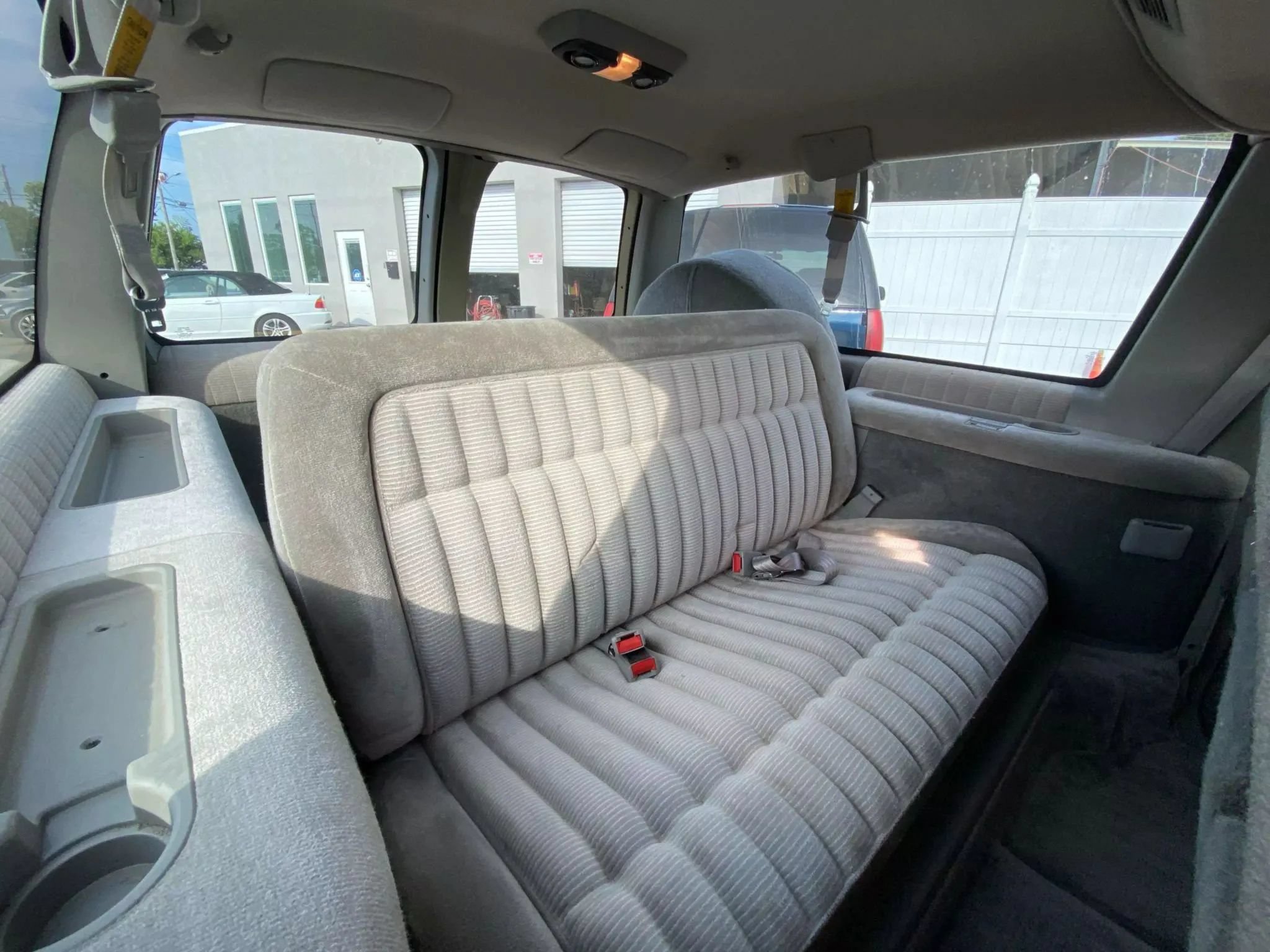 Used 1994 Chevrolet Suburban 2WD image 17