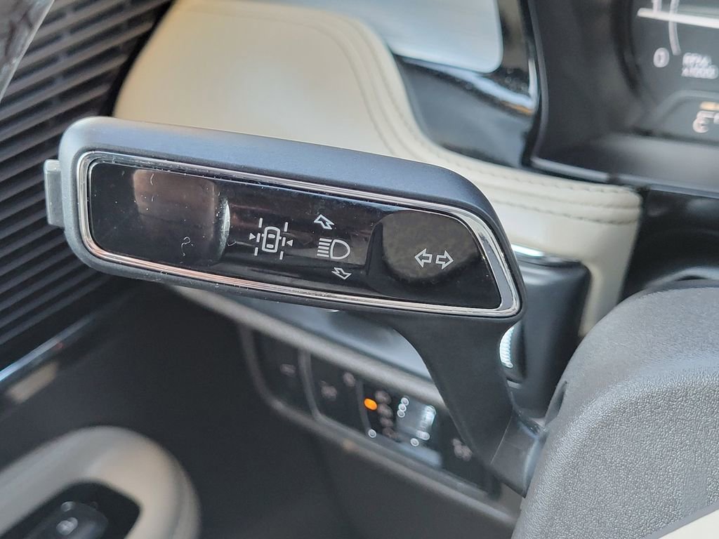 Used 2021 Lincoln Corsair FWD w/ Equipment Group 101A image 31