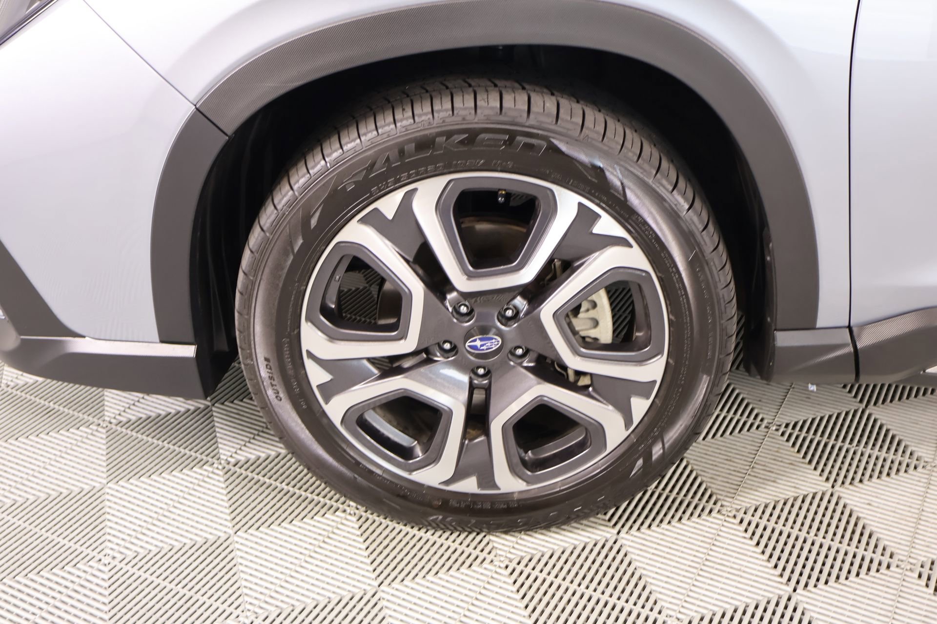 Used 2024 Subaru Ascent Limited w/ Technology Package AWD/4WD image 20