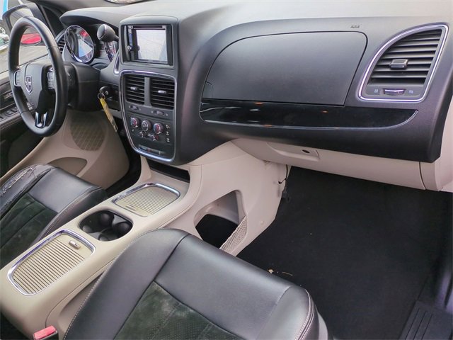 Used 2014 Dodge Grand Caravan SXT image 27